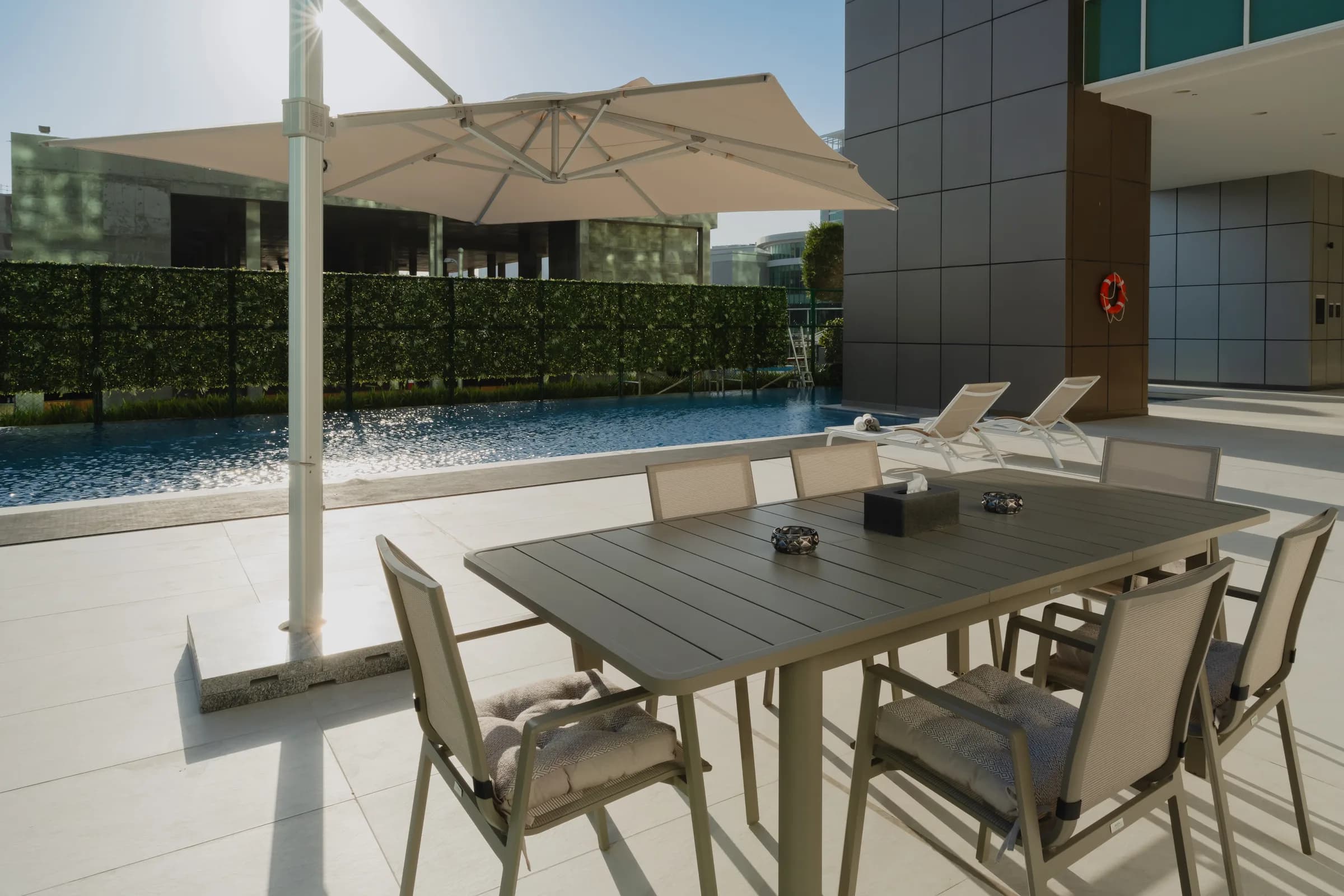 Poolside Lounge