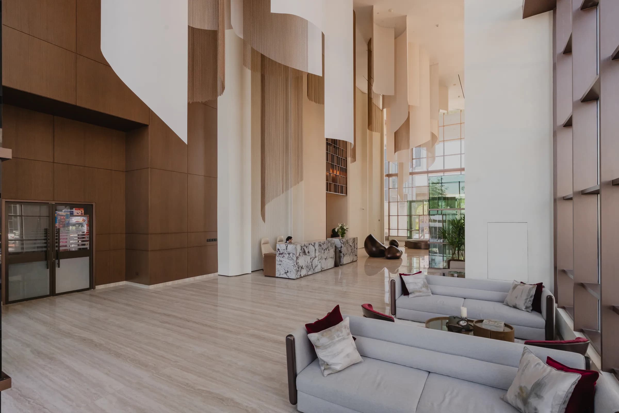 Lobby & Entrance